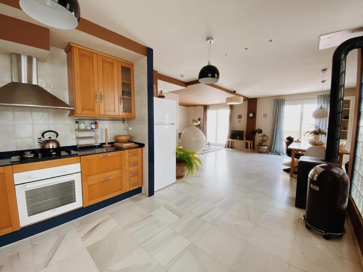 Cool Loft In The Old Town With Rooftop Terrace And Fireplace Appartamento *